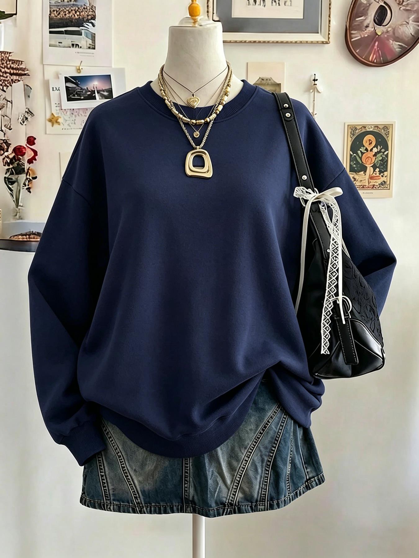 เสื้อสเวตเชิ้ตสีดำคอกลมลำลองสำ - Winter Clothing On Sale บทวิจารณ์และราคา